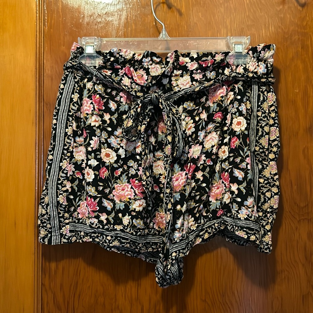 AE Floral Shorts